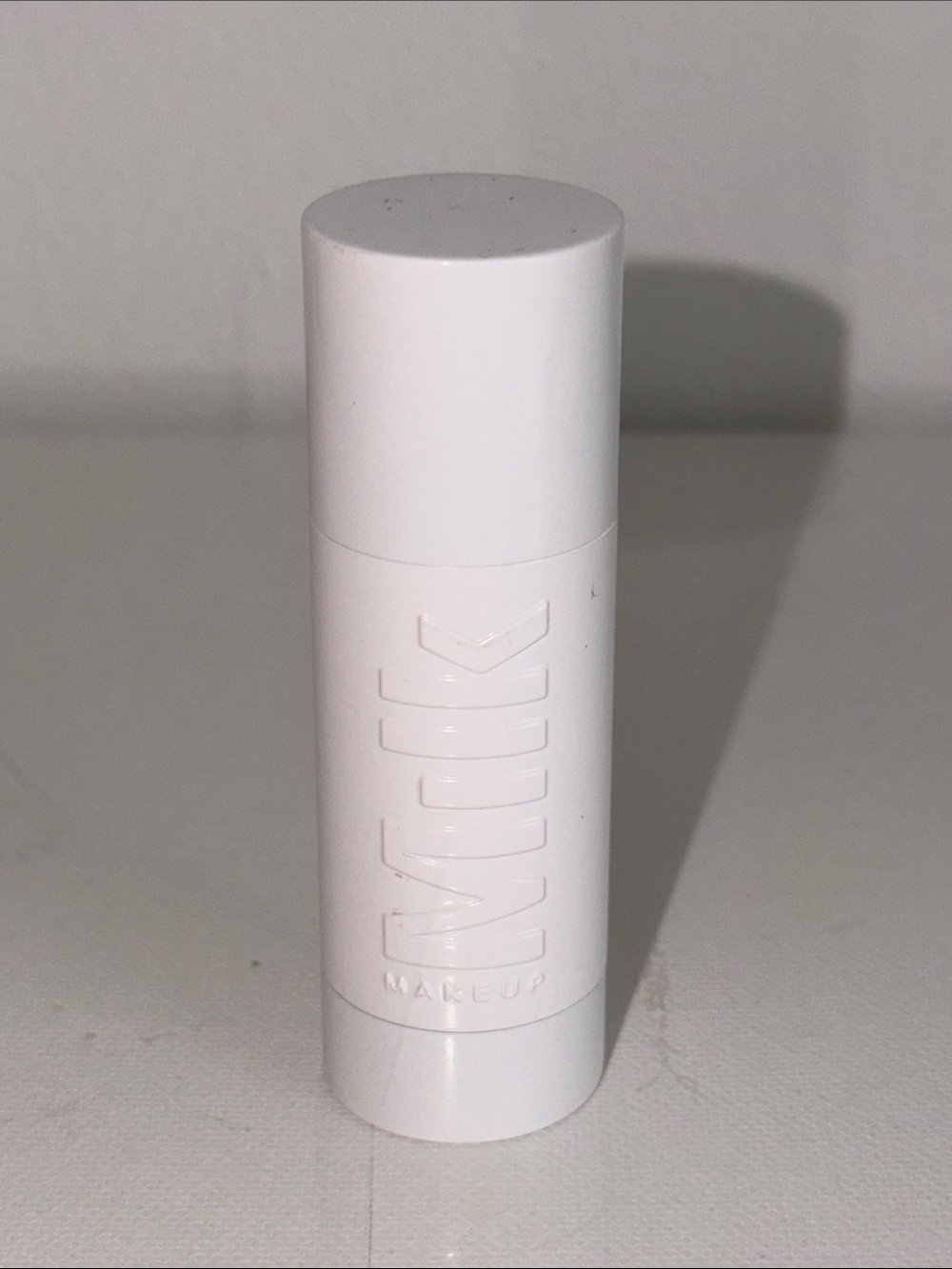 Milk Makeup flex foundation Stick light sand
